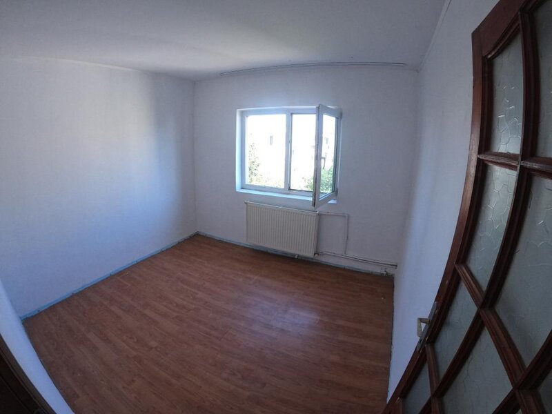 Tineretului, Giurgiu, apartament 3 camere, 67 mp, 2 balcoane,